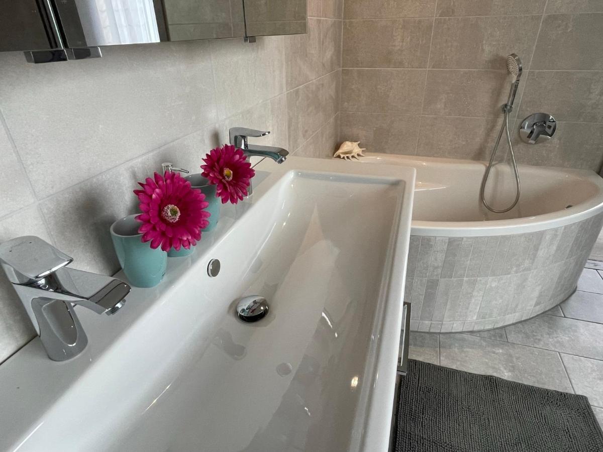 Am Weinberg - Stilvoll, Ruhig, Zum Wohlfuehlen Apartment Pfaffenweiler Ngoại thất bức ảnh